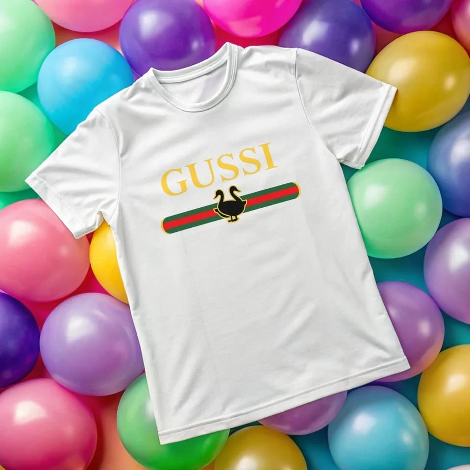 Жіноча футболка "GUSSI" — 2