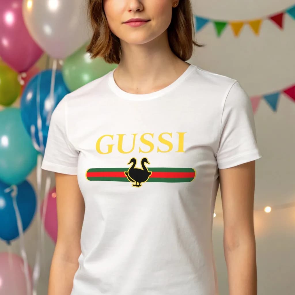Женская футболка "GUSSI"